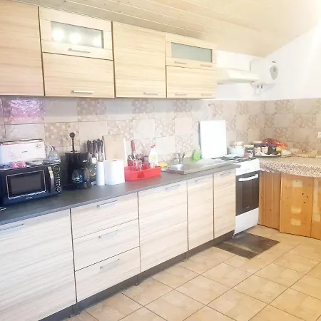 Homestay Vila Karina
